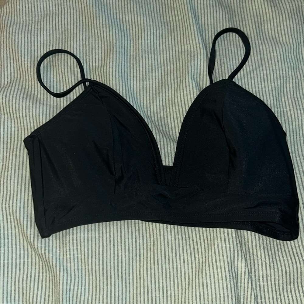 Black bikini top